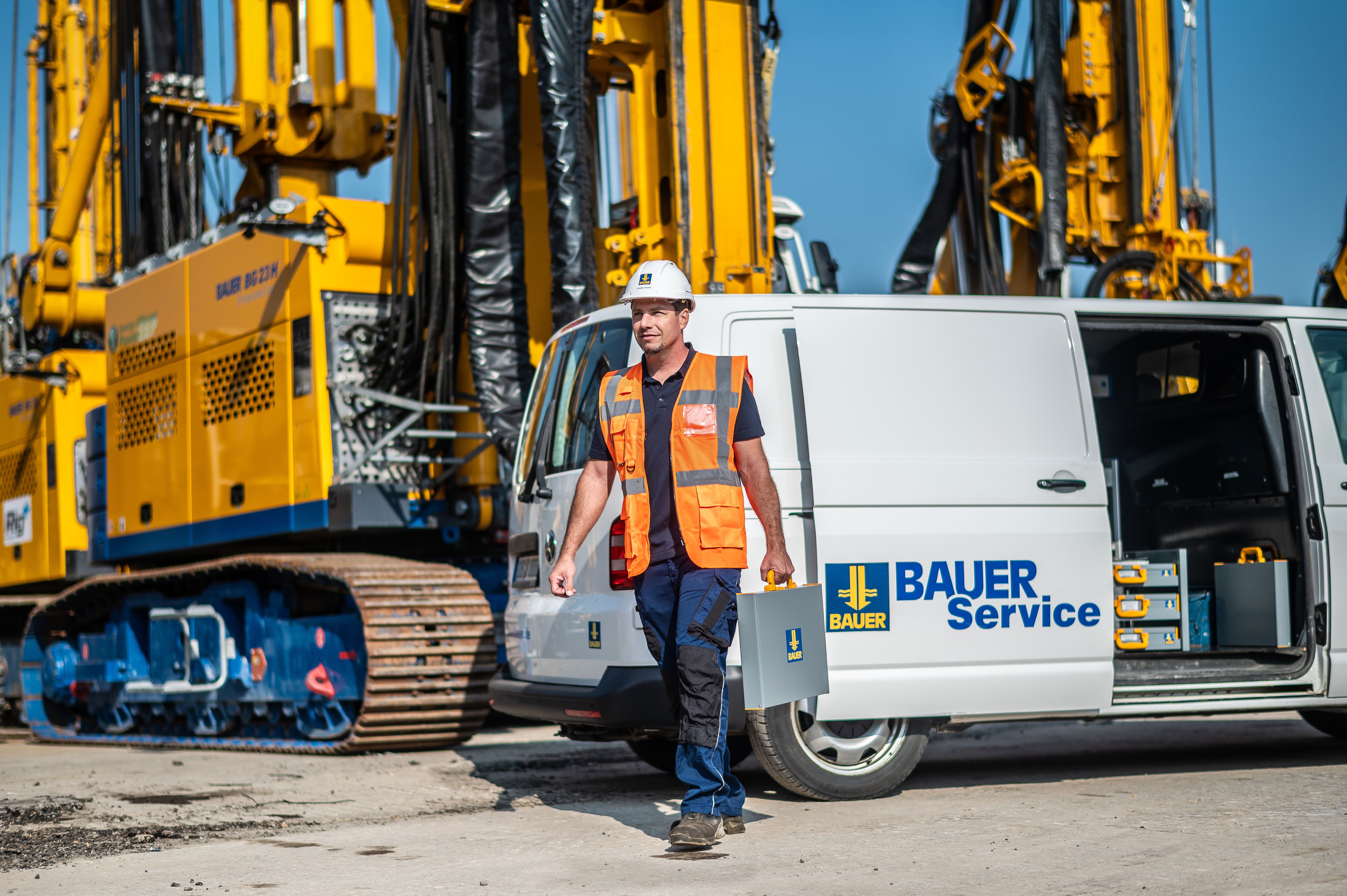 A top product always goes hand in hand with top service. And that is exactly what Bauer customers can rely on.